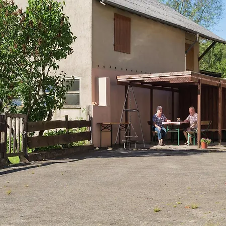 Hébergement de vacances Eifel Retreat Near Volcanic Lakes, Cleaning Included